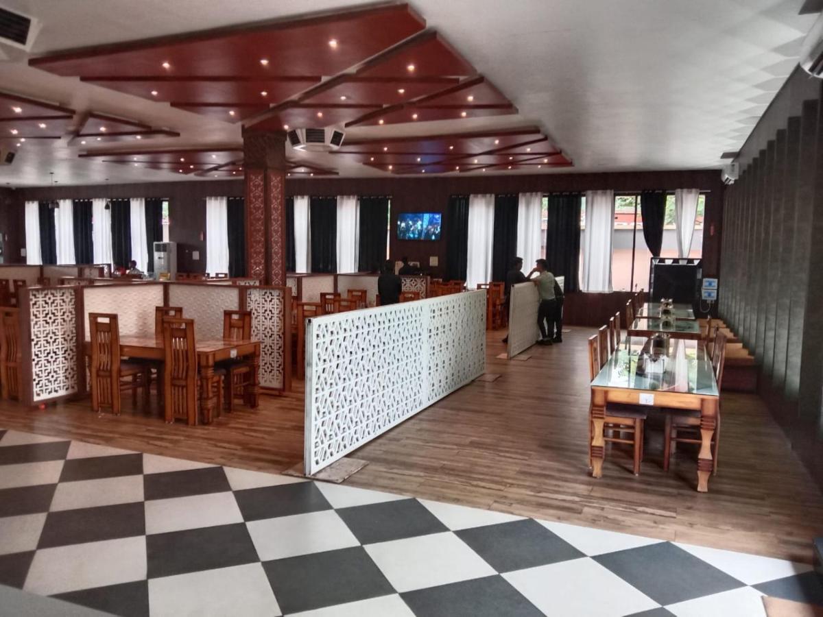Midwaay Resort Patratu Ngoại thất bức ảnh